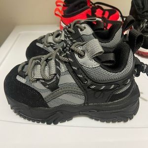 Javi toddler boys sneakers size 6c